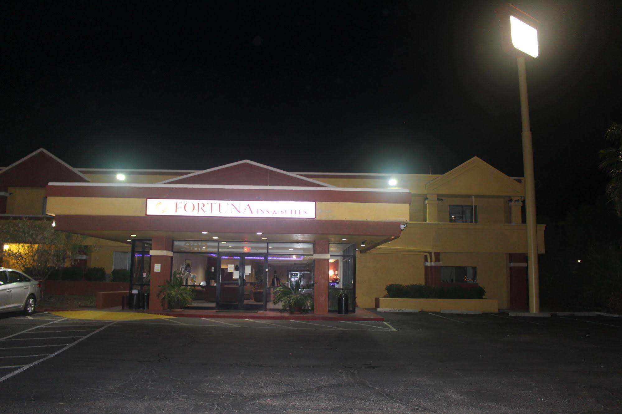 Fortuna Inn And Suites Tucson Zewnętrze zdjęcie